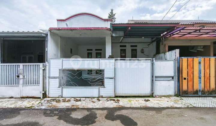 Rumah Murah Terawat di Bogor 10 Menit ke Stasiun Cilebut Siap Huni J40273