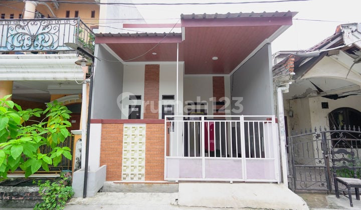 Rumah Bebas Banjir 10 Menit ke Plaza Taman Harapan Baru Siap KPR J-32676