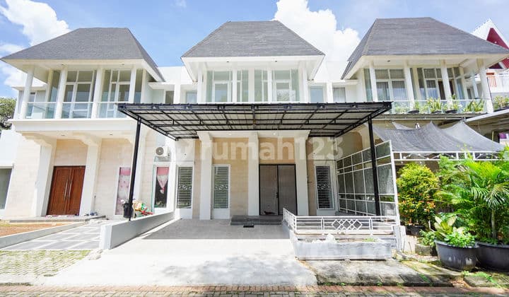 Land area 120 sqm, facing north, 8 minutes to East Bekasi Station J-26469