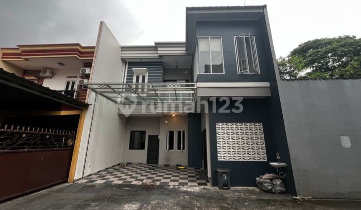 Rumah SHM Siap Huni 12 Menit ke Grand Galaxy Park Hadap Timur J32844