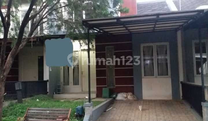Rumah Secondary Dijual Lokasi Strategis di De Botanica Bogor