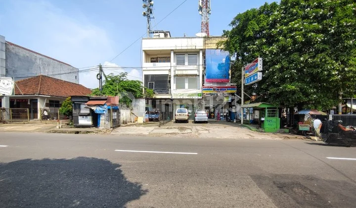 Dijual dan Disewakan Ruko Strategis di Jl. Pahlawan - Cocok untuk Usaha & Kantor, Akses Super Mudah