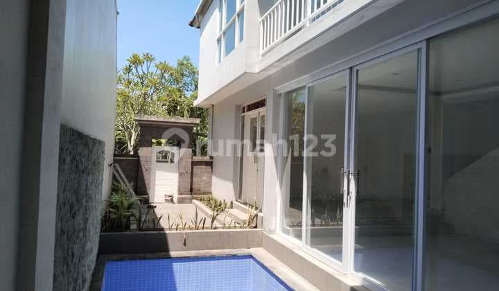 RUMAH SUPERMURAH DI DENPASAR BARAT JL GUNUNG CATUR