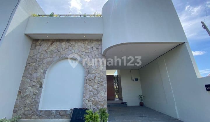 Villa Brand New Modern Santorini di Jimbaran