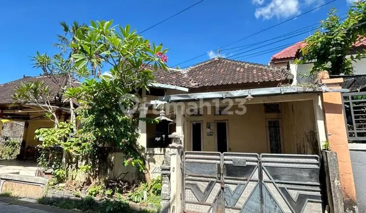 Single-story House on Jl Kesambi Kerobokan, North Kuta, Bali