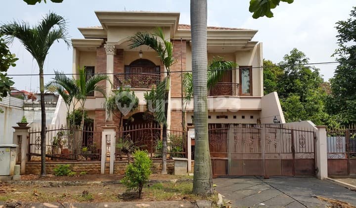 rumah 2lt luas 330m type 6KT Cakung Jakarta Timur