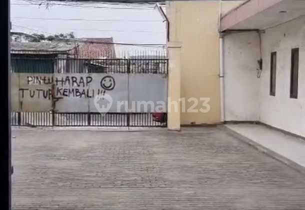 Warehouse In Karang Tengah Land Area 600m2 Building Area 480m2, Good