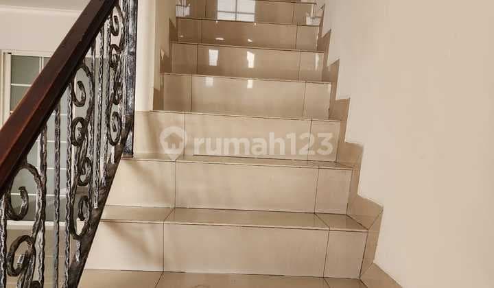 Rumah di Green Lake City Cluster West Ierope Ukuran 4 X 15, Kosong, Bagus dan Rapi