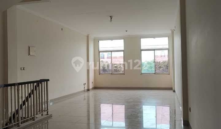 Ruko Colombus Green Lake City Ukuran 4.5 X 15, Bagus dan Rapi 3.5 Lantai
