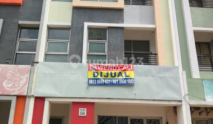 Shop House in Gading Serping, West Newton, 3 Floors, Good Condition