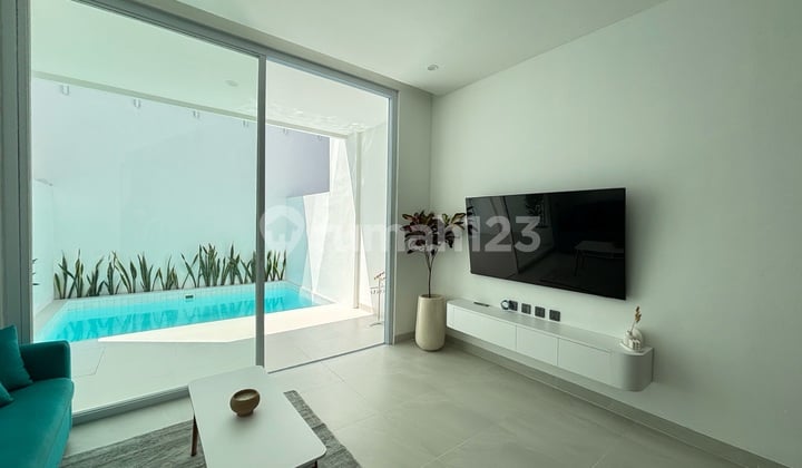 New Townhouse For Long Lease In Batu Belig. Kerobokan Kelod, North Kuta.