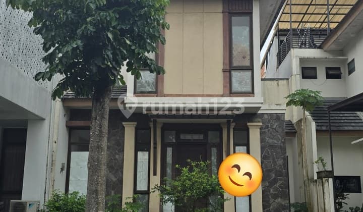 Price Below Market, Good Building. Comfortable Atmosphere.