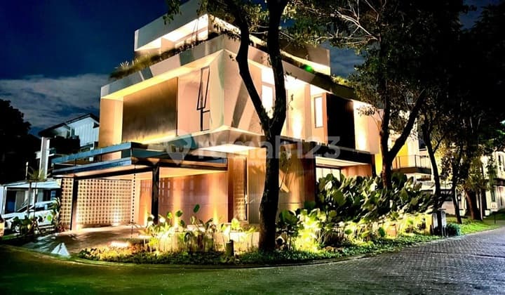 Brand New Mandiri Architect Design Unit. Roof Top Lantai 4
