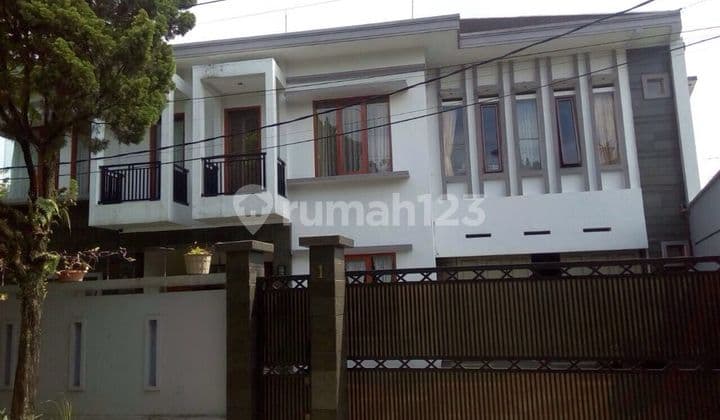 Rumah mewah lokasi sangat Strategis di dekat PVJ Tol Pasteur
