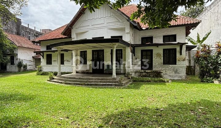 Termurah Rumah classic luas di Pusat kota Bandung Harga nego riau