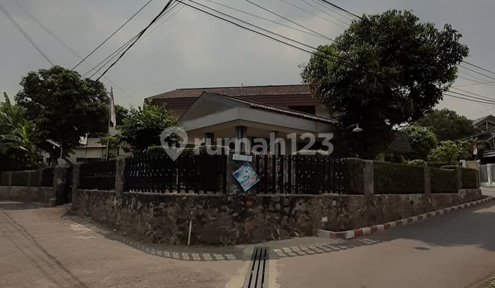 Rumah kokoh Terbaik di Tubagus Ismail dago harga Nego Bandung