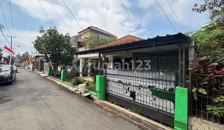 Jual Rumah Luas di Komplek Arcamanik Bandung Kota Harga Nego