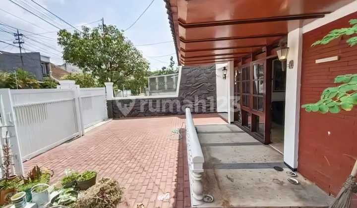 Disewakan Rumah Cocok untuk Bisnis/Kantor di Sayap Riau Bandung