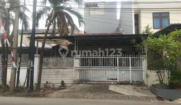 Rumah 2 Lantai di Taman Semanan Indah Jakarta Barat
