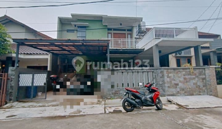 Rumah Kayu Ulin 2lt Luas 220m Zonasi Sman 5 Di Jatiwaringin Bekasi