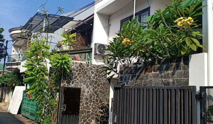 RUMAH MODERN 3LT SPLIT LEVEL di Kavling DKI Pondok Kelapa