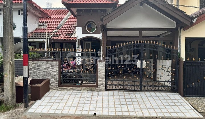 Rumah Homey 2lt Dekat Ggp Dlm Perum Grand Galaxy