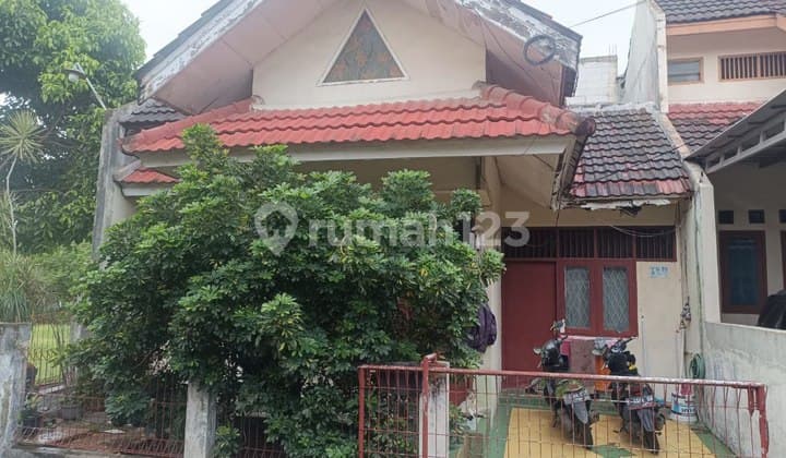 Rumah Hitung Tanah Sebelah Taman di Galaxy Jakasetia Bekas