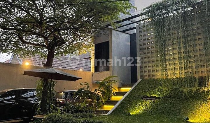 Rumah Estetik 2.5lt Dgn Private Pool Dan Rooftop Di Kbyrn Baru