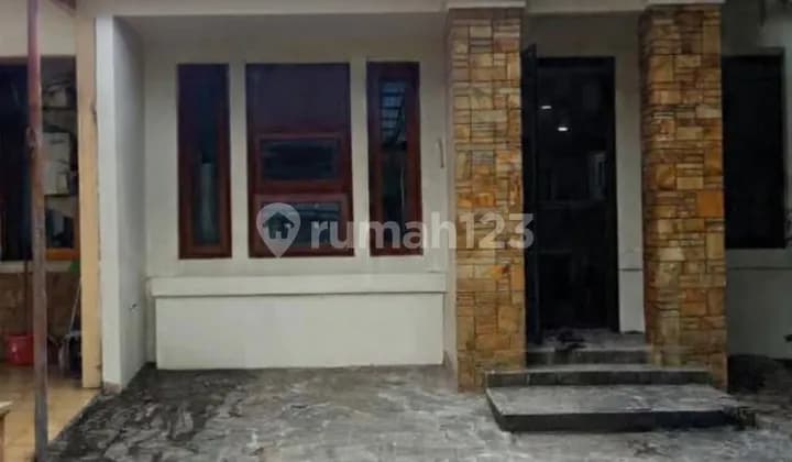 Dijual Rumah Lippo Karawaci. Taman Parahyangan. Siap Huni. SHM. Bagus