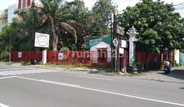 Area Komersial Kampung Batik, Jl. Raya Dr. Rajiman Laweyan Solo