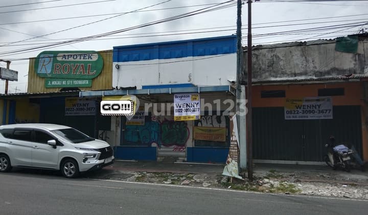 Monjali Dekat Kampus Ugm, Tiga Ruko Jadi Satu