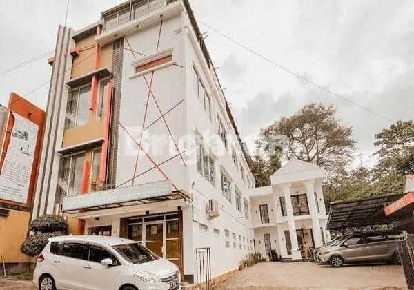 Hotel Produktif, Lokasi Strategis