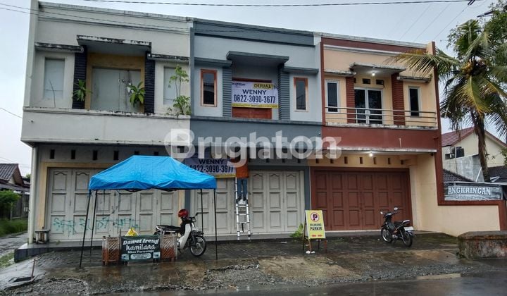 Ruko jl. kabupaten selangkah tol Jogja Semarang