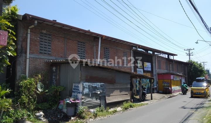 Warehouse Shop Concat Ready for Business Truck Access