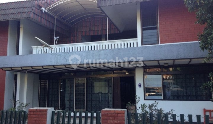 Rumah Lama Terawat Luas Cocok untuk Kos Kos An Dekat Mayapada