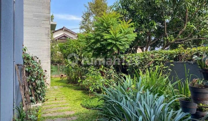 Luxury Living di Turangga - Rumah 2 Lantai Siap Huni Posisi Hook