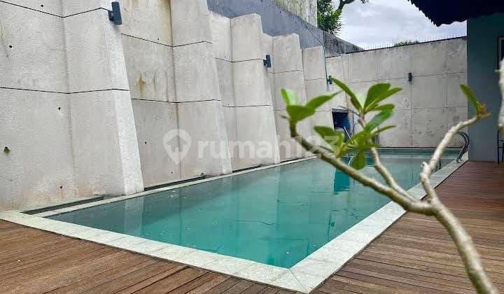 Villa Eksklusif Dengan Kolam Renang Pribadi Di Resort Bandung