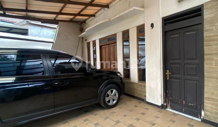 Rumah Lama Terawat Lokasi Terbaik di Turangga Bandung