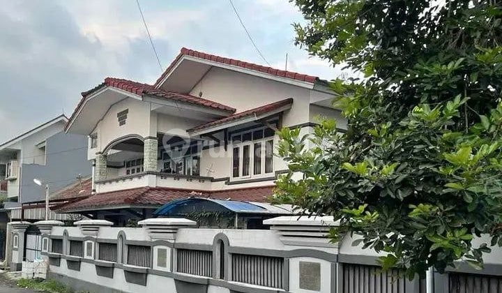 Rumah 2 Lantai Hook Turangga_lokasi Premium, Siap Huni, Nego