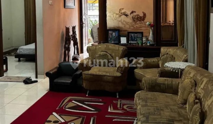 Hunian Nyaman di Dalam Cluster Batununggal 2 Lantai Siap Huni