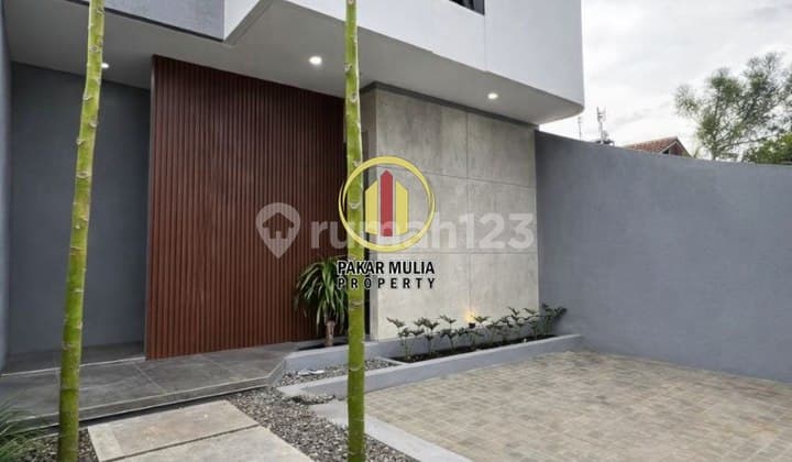 Modern Tropical Industrial House - Strategic Location, Negotiable Price