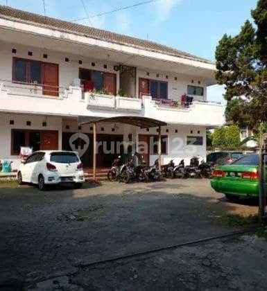 Rumah Kost Eksklusif 44 Pintu Lokasi Strategis di Tubagus Ismail