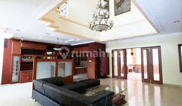 Rumah Mewah 2 Lantai di Taman Millenium Akses Tol Pasteur 2 Menit