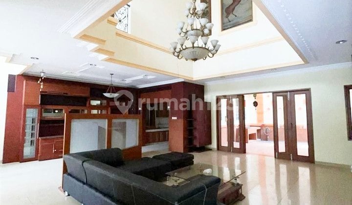 Rumah Mewah 2 Lantai di Taman Millenium Akses Tol Pasteur 2 Menit