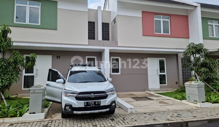 Flash Sale Rumah 2 Lantai di Cluster Dayana Summarecon Bandung