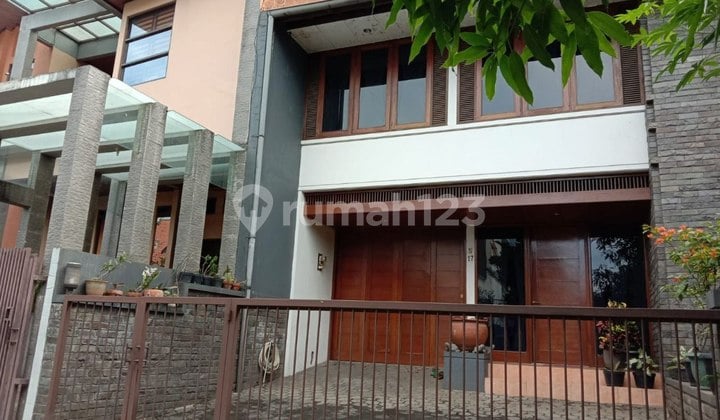 Rumah Bagus 2 Lantai Di Setra Duta! Harga Nego, Lokasi Strategis