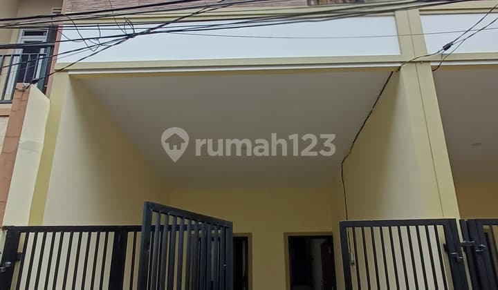 New 3-Story House Ready to Occupy, Tanjung Duren, West Jakarta