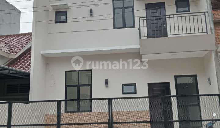 New 2-Story Ready-to-Occupy House in Mertland Puri