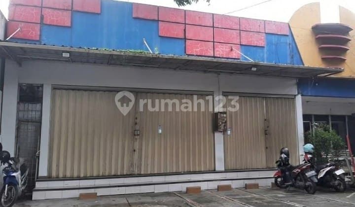Ruang Usaha Terawat Kawasan Bisnis di Klojen Malang