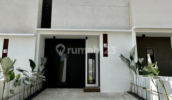 Modern Minimalist New House in Bukit Dieng Malang